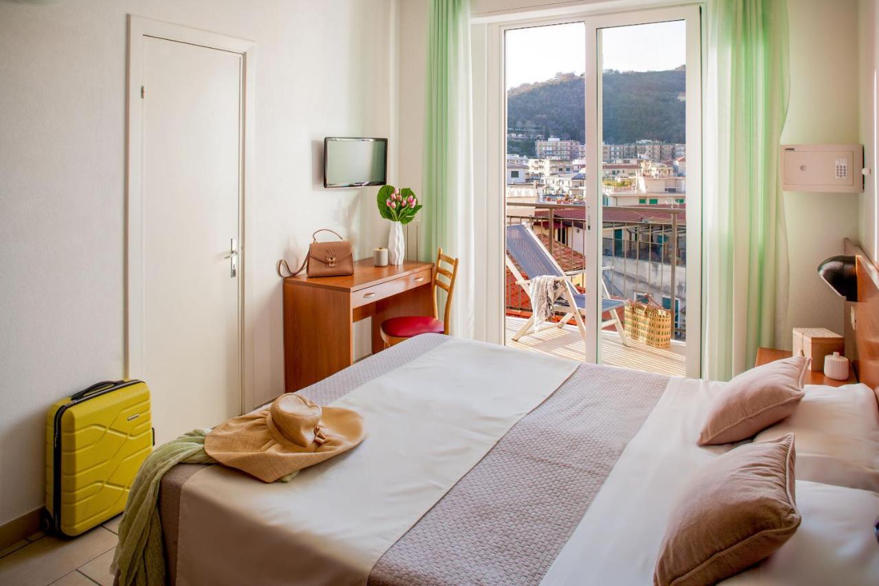 Europa Hotel 2*